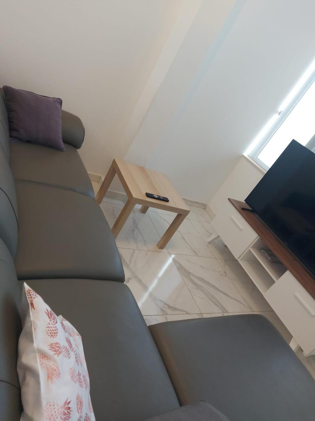 Central Apartment In Swieqi Is-Swieqi Екстериор снимка