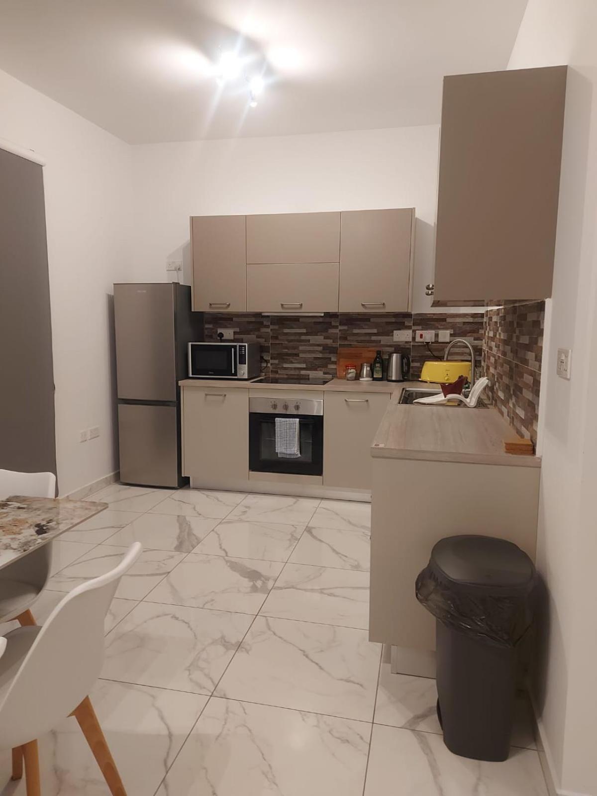 Central Apartment In Swieqi Is-Swieqi Екстериор снимка